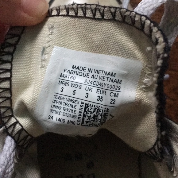 Black converse, women’s size 5. - Picture 5 of 5